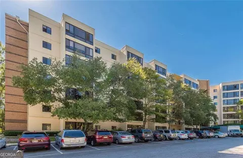 1800 Clairmont Lk #325, Decatur, GA 30033