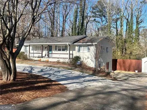2670 Creekview Pt NW, Marietta, GA 30064