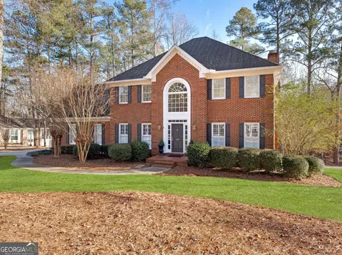 100 Windridge Dr, Lagrange, GA 30240