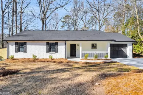 5349 Kemper Pl, Stone Mountain, GA 30088