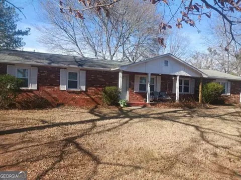 8897 Old Lee Rd, Lithia Springs, GA 30122
