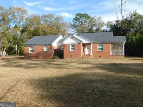 408 Dogwood St, Pelham, GA 31779