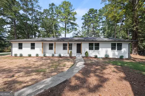 1160 Mccormick Way SW, Marietta, GA 30008
