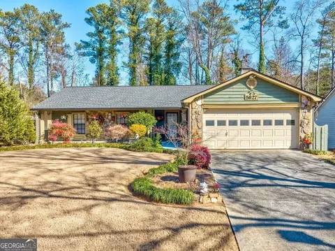 5627 Brooklyn Ln, Norcross, GA 30093