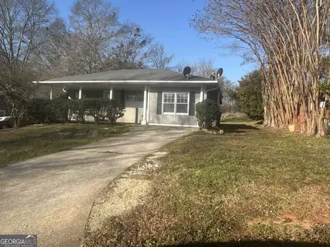 1129 Crestview Cir, Conyers, GA 30012