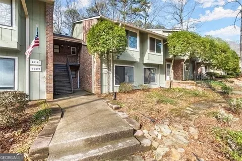 2227 Surrey Ct SE, Marietta, GA 30067