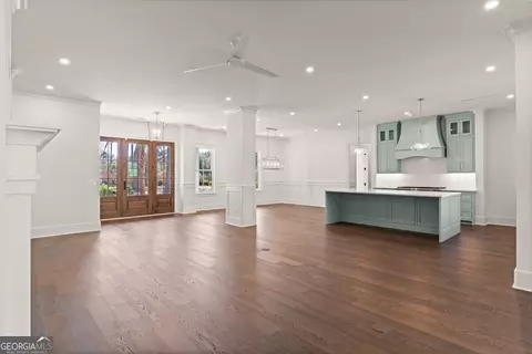 Living - 2 Fred Dr, St. Simons, GA 31522 photo 2 of 2