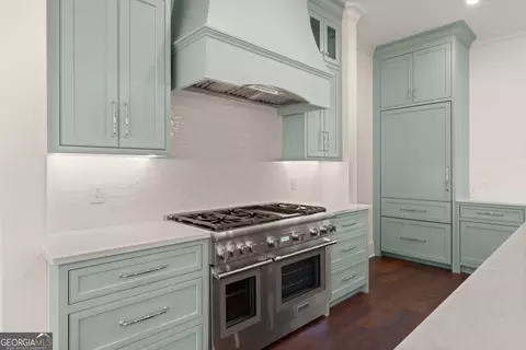 Kitchen - 2 Fred Dr, St. Simons, GA 31522 photo 2 of 2