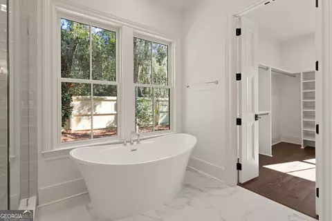 Bath - 2 Fred Dr, St. Simons, GA 31522 photo 3 of 8