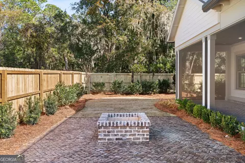 Exterior - 2 Fred Dr, St. Simons, GA 31522 photo 5 of 8