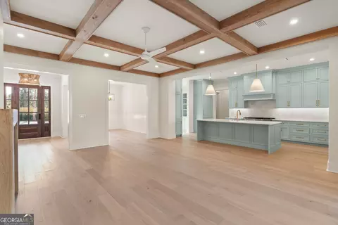 Living - 4 Fred Dr, St. Simons, GA 31522 photo 2 of 3