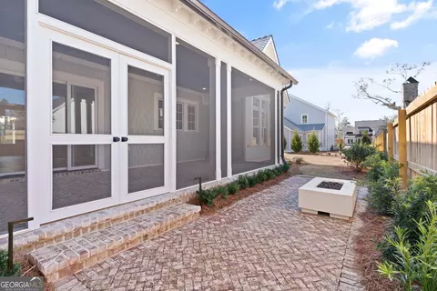 Exterior - 4 Fred Dr, St. Simons, GA 31522 photo 4 of 4