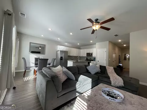 240 Skipjack Ct, Covington, GA 30016 photo 17