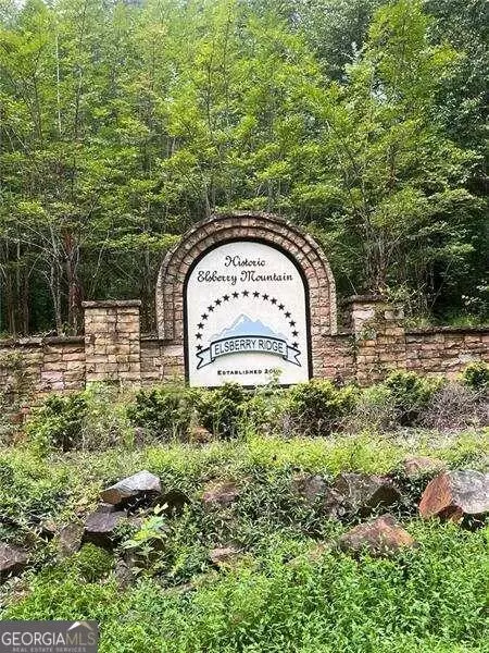 4 Elsberry Ridge Dr, Dallas, GA 30132