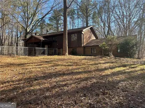 125 Stone Mill Dr, Acworth, GA 30101