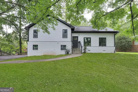 5622 Westhill Cir, College Park, GA 30349