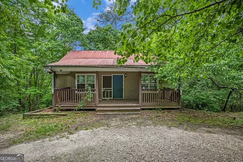 381 Pioneer Ridge Dr, Clarkesville, GA 30523