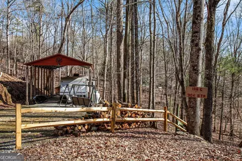 304 9th St, Ellijay, GA 30540