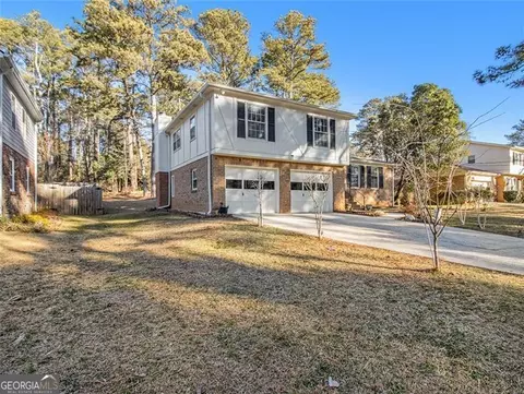 1461 Drayton Woods Dr, Tucker, GA 30084