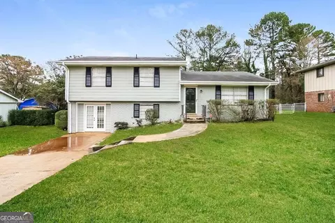 7520 Fielder Rd, Jonesboro, GA 30236