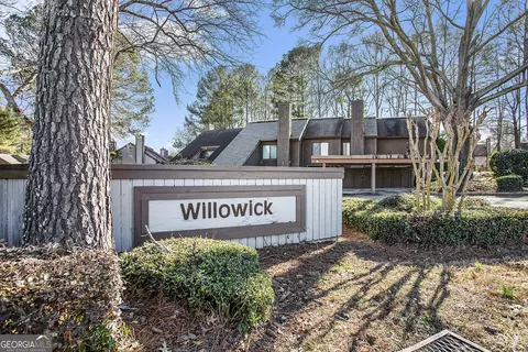 22 Willowick Dr, Lithonia, GA 30038