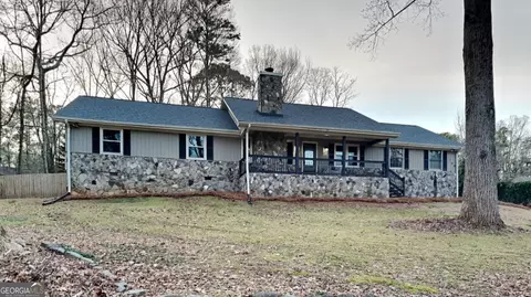 100 Deer Forest Trl, Fayetteville, GA 30214