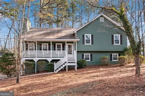 418 Walnut Dr, Woodstock, GA 30189