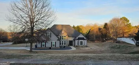 389 Emma Dr, Winder, GA 30680