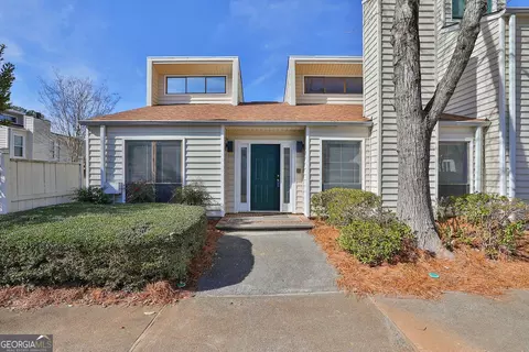 647 Serramonte Dr, Marietta, GA 30068