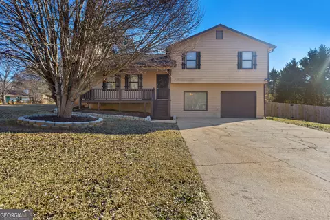 242 Lost Meadows Dr, Dallas, GA 30157