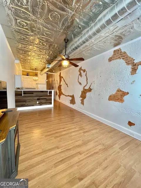 102 N Hill St #306, Griffin, GA 30223