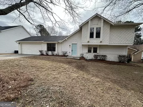 9473 Forest Knoll Dr, Jonesboro, GA 30238