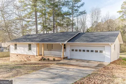 3451 Birchwood Trl, Snellville, GA 30078