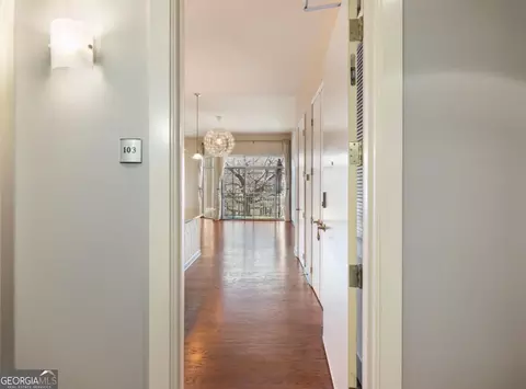 711 Cosmopolitan Dr #103, Atlanta, GA 30324