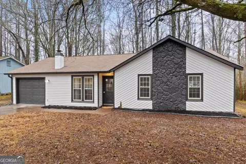 5018 Galbraith Cir, Stone Mountain, GA 30088