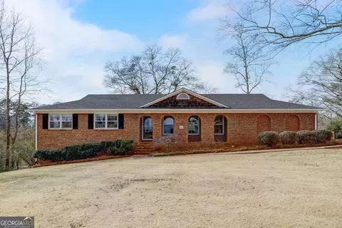 105 Robin Ln, Griffin, GA 30224
