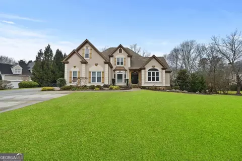 915 Champions Fairway Dr, Alpharetta, GA 30004
