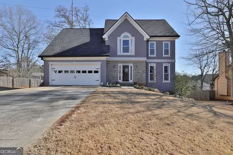 30 Channings Lake Dr, Lawrenceville, GA 30043