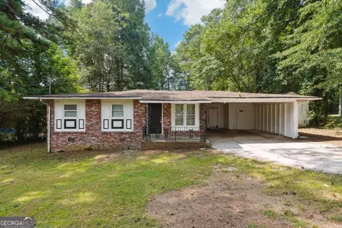 3823 Rector Dr, Rex, GA 30273 photo 2