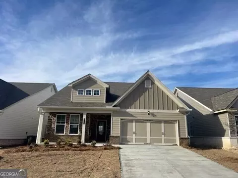 812 Kestrel Dr, Loganville, GA 30052