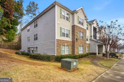 1102 Fairington Ridge Cir, Lithonia, GA 30038