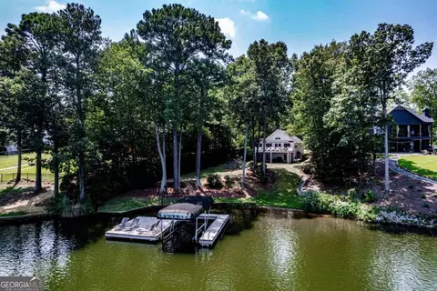 184 Hickory Pt, Buckhead, GA 30625