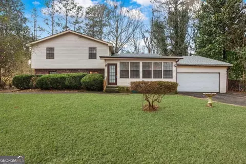 2325 Lago Dr, Jonesboro, GA 30236