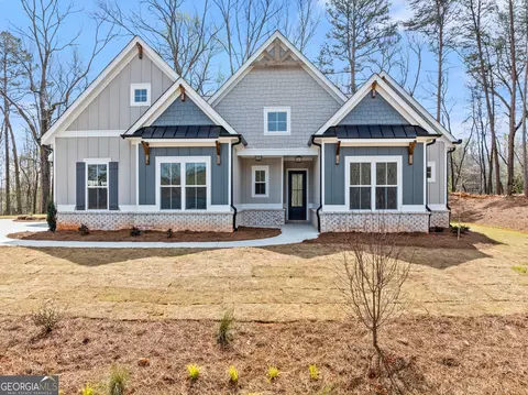 334 Orchard Creek Dr, Clarkesville, GA 30523