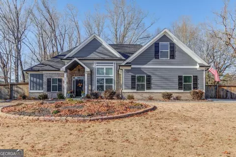 1211 Ridgecrest Dr, Winder, GA 30680