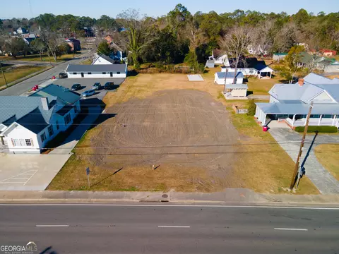 161 N Main St, Baxley, GA 31513