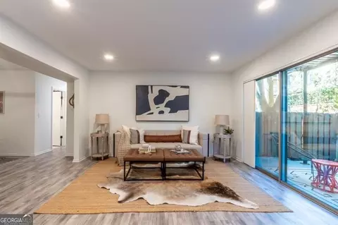 6851 Roswell Rd #F-27, Sandy Springs, GA 30328