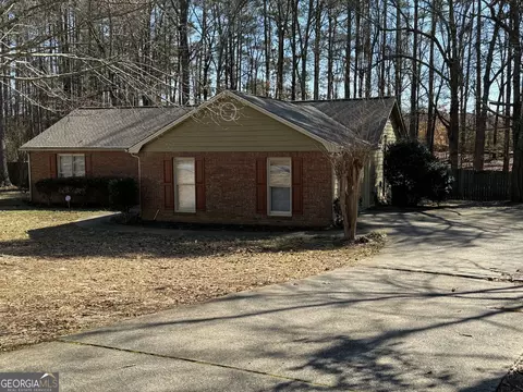 351 Waterford Dr, Jonesboro, GA 30238