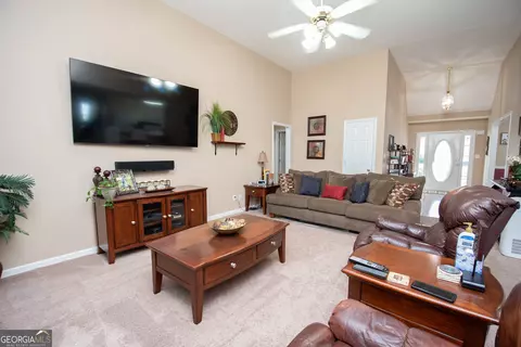Living - 12697 Simmons Rd, Hampton, GA 30228 photo 3 of 4