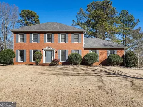 4709 Crest Knoll Dr SE, Mableton, GA 30126